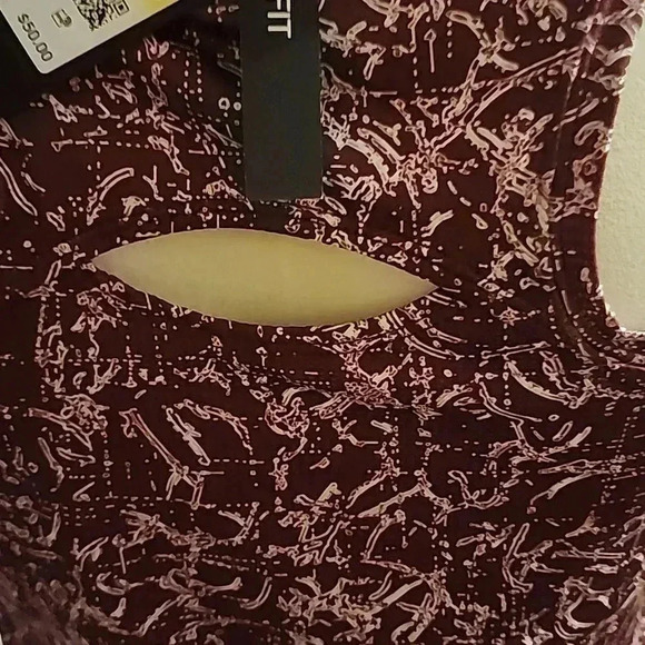 NIKE DRI-FIT SLEEVELESS TOP SIZE S - Picture 3 of 5